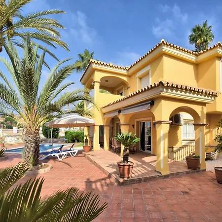 فيلة Andalusian Near *